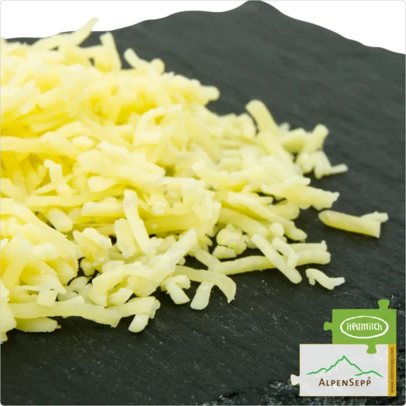 CHEESE SPAETZLE GRATED Cheese Blend | KÄSESPÄTZLE REIBKÄSE Käsemischung | Austrian DELUXE cheese flavor for cheese dishes, gratins, etc. | made from 4 lactose-free hay milk cheese varieties, aromatic + spicy | 1 kg 12 Grated Cheese Blend | PREMIUM cheese flavor for cheese spaetzle & cheese dumplings | made from 4 lactose-free hay milk cheese varieties, aromatic + spicy