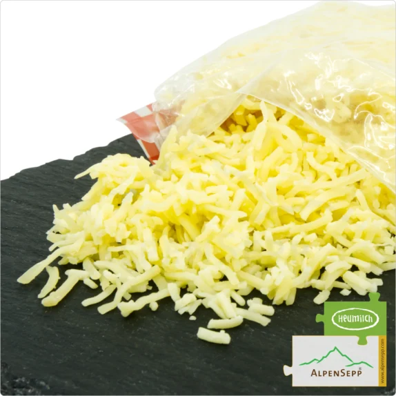 CHEESE SPAETZLE GRATED Cheese Blend | KÄSESPÄTZLE REIBKÄSE Käsemischung | Austrian DELUXE cheese flavor for cheese dishes, gratins, etc. | made from 4 lactose-free hay milk cheese varieties, aromatic + spicy | 1 kg 15 Grated Cheese Blend | PREMIUM cheese flavor for cheese spaetzle & cheese dumplings | made from 4 lactose-free hay milk cheese varieties, aromatic + spicy