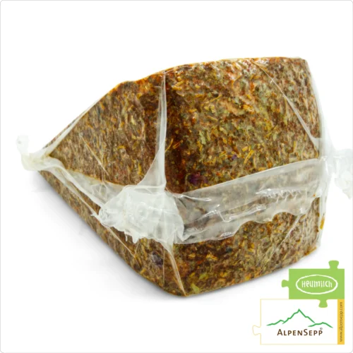 CHILI CHEESE | CHILIKÄSE | 100% tangy and spicy taste guarantee with a bold chili character | Lactose-free Austrian DELUXE semi-hard cheese, directly from the cheese cellar 17 CHILI CHEESE | 100% tangy and spicy taste guarantee with a bold chili character | Lactose-free Austrian DELUXE semi-hard cheese, directly from the cheese cellar