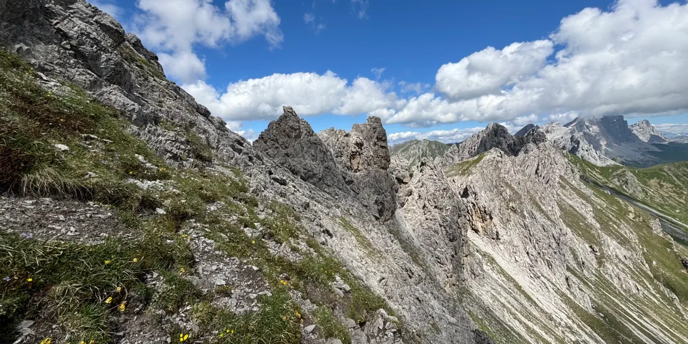 Hiking to Totalpe