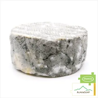 BLUE MOLD CAMEMBERT made from Bregenzerwald hay milk | Pure nature from the original Grauvieh | 240 g 8 BLUE MOLD CAMEMBERT made from Bregenzerwald hay milk | Pure nature from the original Grauvieh | Fresh